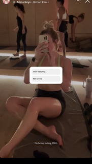 Morgan Willett feet photo 16
