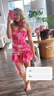 Morgan Willett feet photo 4
