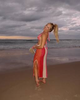 Morgan Willett feet photo 2