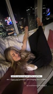 Morgan Willett feet photo 8