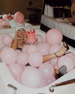 Morgan Willett feet photo 9