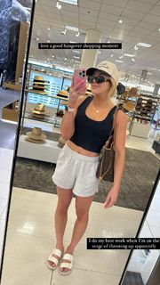 Morgan Willett feet photo 12