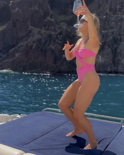 Morgan Willett feet photo 14