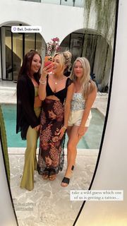 Morgan Willett feet photo 12