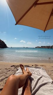Morgan Willett feet photo 8
