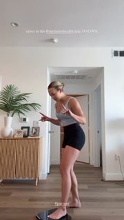 Morgan Willett feet photo 3