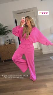 Morgan Willett feet photo 12