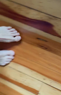 Morgana O'Reilly feet photo 10