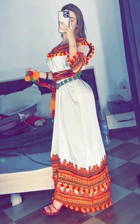 Mounaa Limam feet photo 3