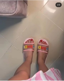 Mounaa Limam feet photo 6