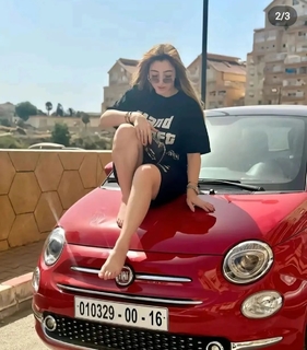 Mounaa Limam feet photo 4