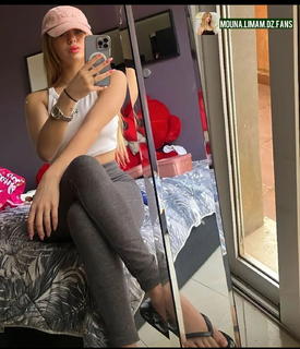 Mounaa Limam feet photo 6