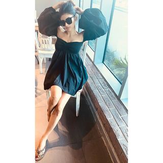 Mouni Roy feet photo thumbnail