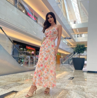 Mouni Roy feet photo thumbnail