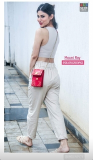 Mouni Roy feet photo thumbnail