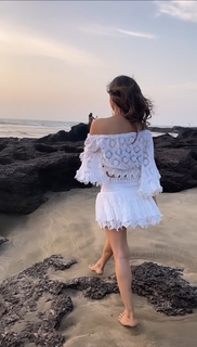 Mouni Roy feet photo thumbnail