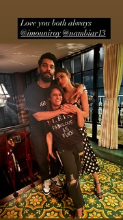 Mouni Roy feet photo thumbnail