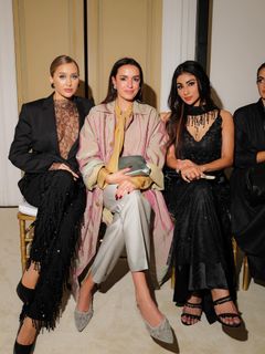 Mouni Roy feet photo thumbnail