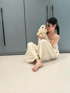 Mouni Roy feet photo 17
