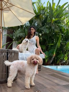 Mouni Roy feet photo 8