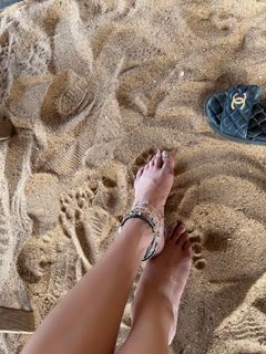 Mouni Roy feet photo 2