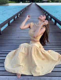 Mouni Roy feet photo 18