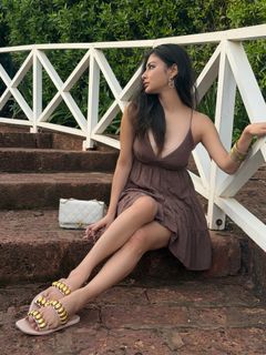 Mouni Roy feet photo 19