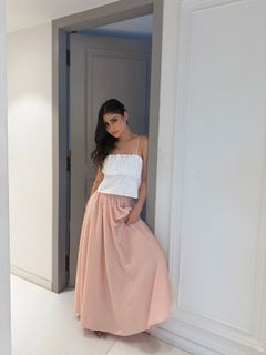 Mouni Roy feet photo 18