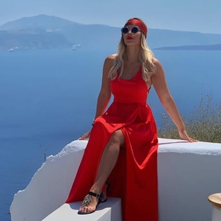Mounia Benfeghoul feet photo 16