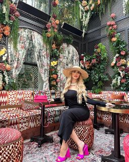 Mounia Benfeghoul feet photo 4