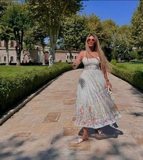 Mounia Benfeghoul feet photo 14