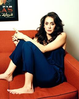 Mozhan Marnò feet photo 14