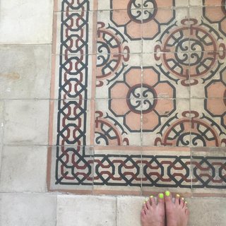 Mozhan Marnò feet photo 15
