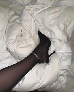 Mrs. Bella feet photo 16