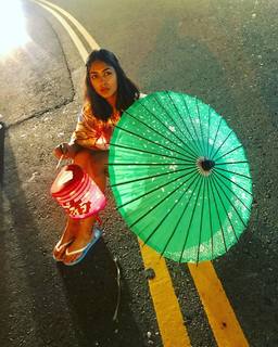 Mrunal Thakur feet photo thumbnail