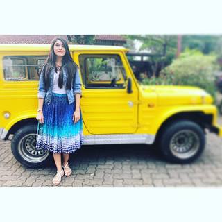 Mrunal Thakur feet photo thumbnail