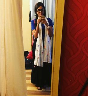 Mrunal Thakur feet photo thumbnail