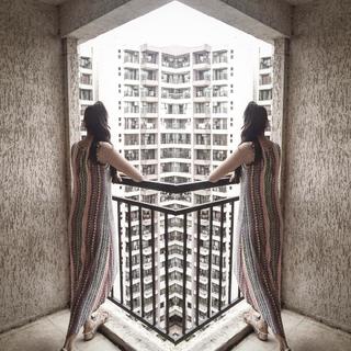 Mrunal Thakur feet photo thumbnail