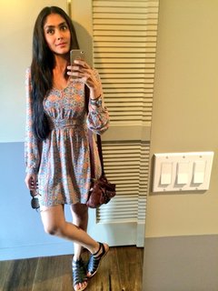 Mrunal Thakur feet photo thumbnail