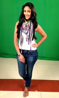 Mrunal Thakur feet photo thumbnail