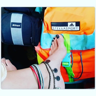 Mrunal Thakur feet photo thumbnail