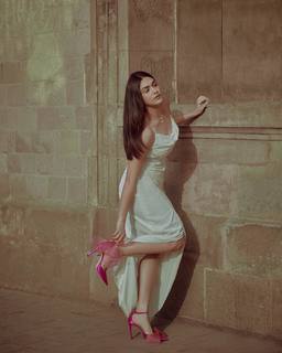 Mrunal Thakur feet photo thumbnail