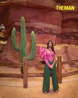 Mrunal Thakur feet photo thumbnail