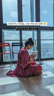 Mrunal Thakur feet photo thumbnail