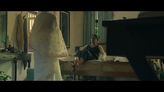 Mrunal Thakur feet photo thumbnail