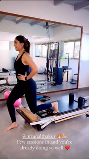 Mrunal Thakur feet photo thumbnail