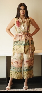 Mrunal Thakur feet photo thumbnail
