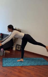 Mrunal Thakur feet photo thumbnail
