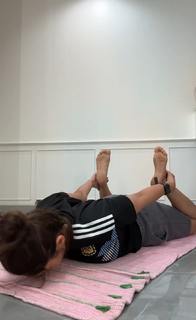 Mrunal Thakur feet photo thumbnail