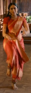 Mrunal Thakur feet photo thumbnail